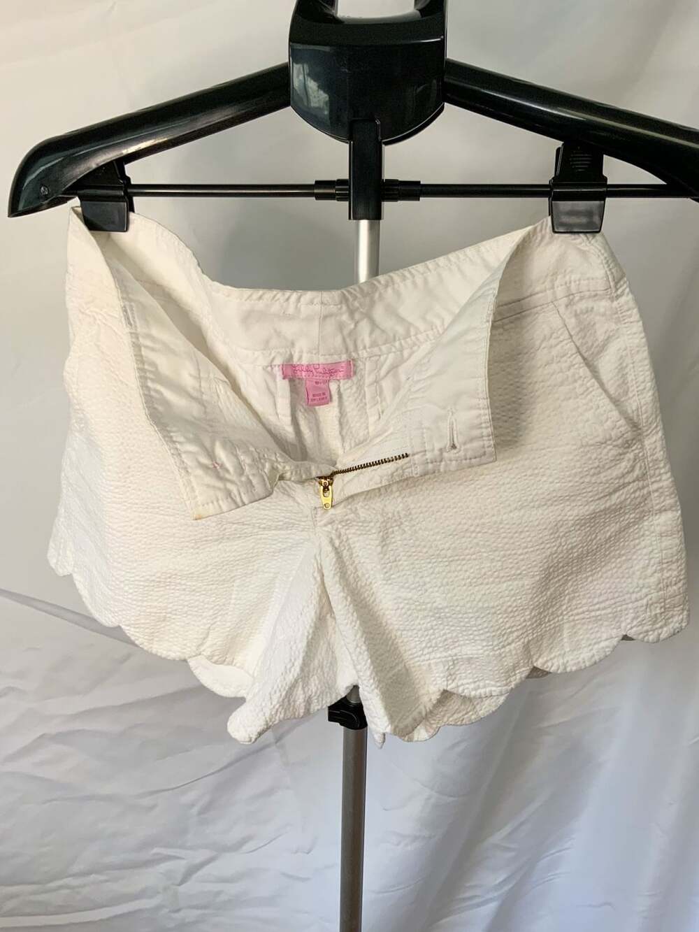 Lilly Pulitzer Seersucker Scalloped Women’s Shorts Size 6 White
